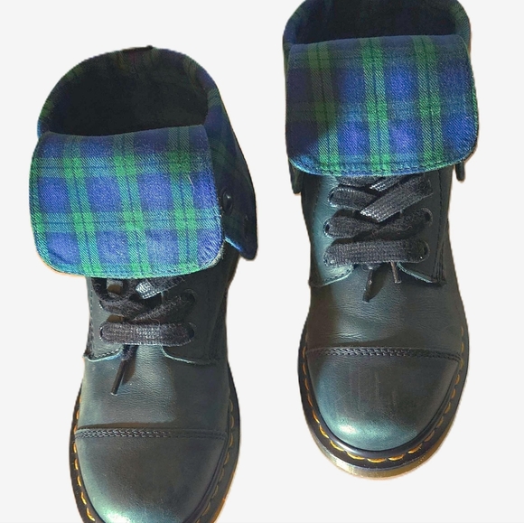Dr. Martens 1914 Triumph RARE Green Leather & Tartan Plaid Fold Over Cuff Combat